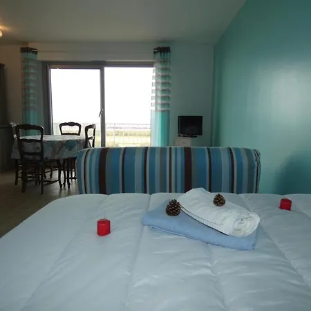 Appartement Vue à - Animaux Ok, Parking - 2 Pers. - Fr-1-540-292